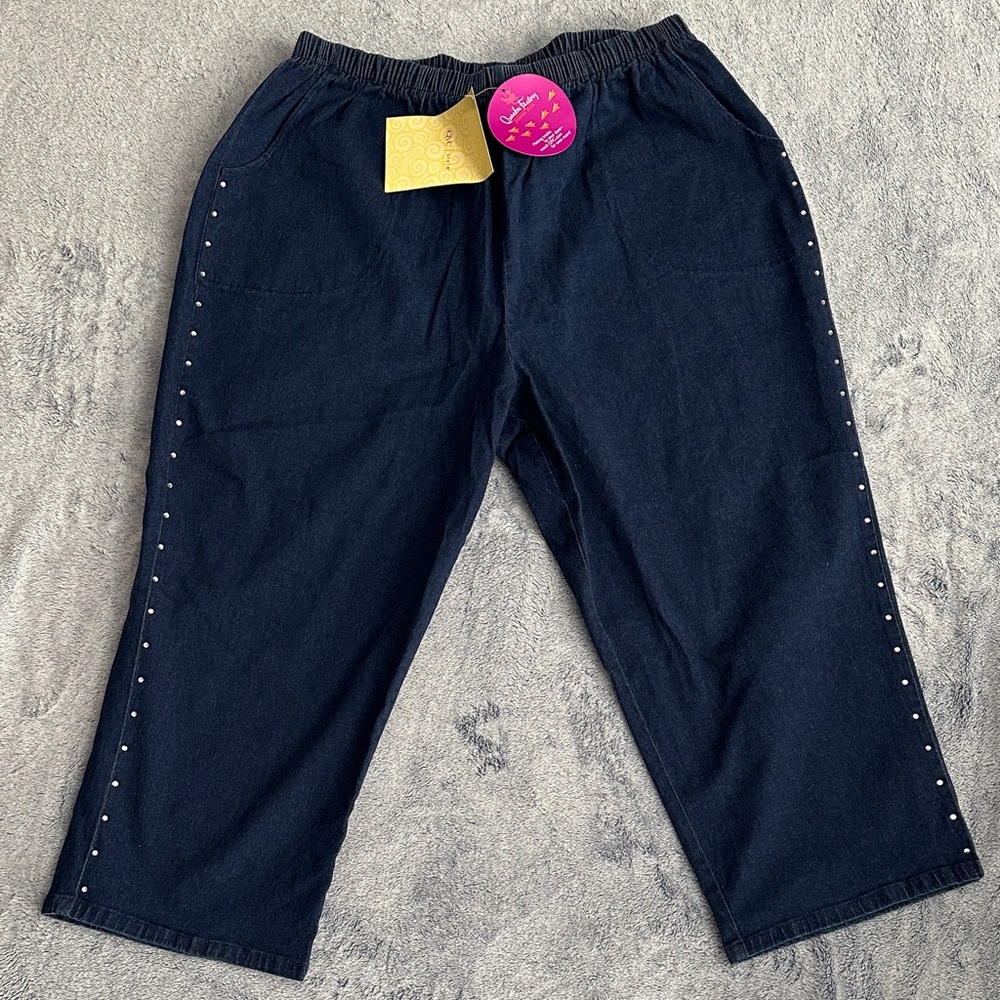 Quacker Factory Women's Navy Cropped Jeans with Studded Sides